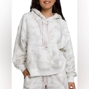 Dairy Boy Women’s Hoodie Woodland Camo Size Medium